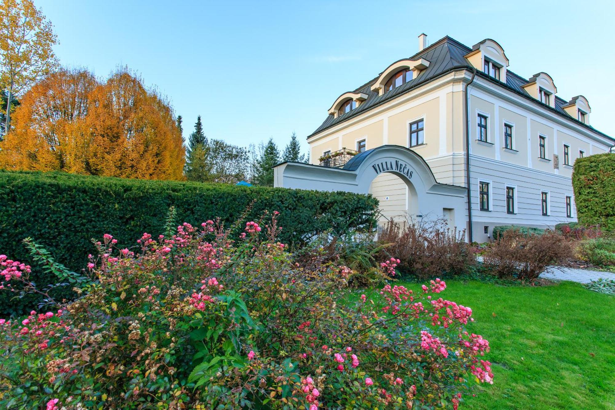 Hotel Villa Necas Zilina Žilina Exterior foto